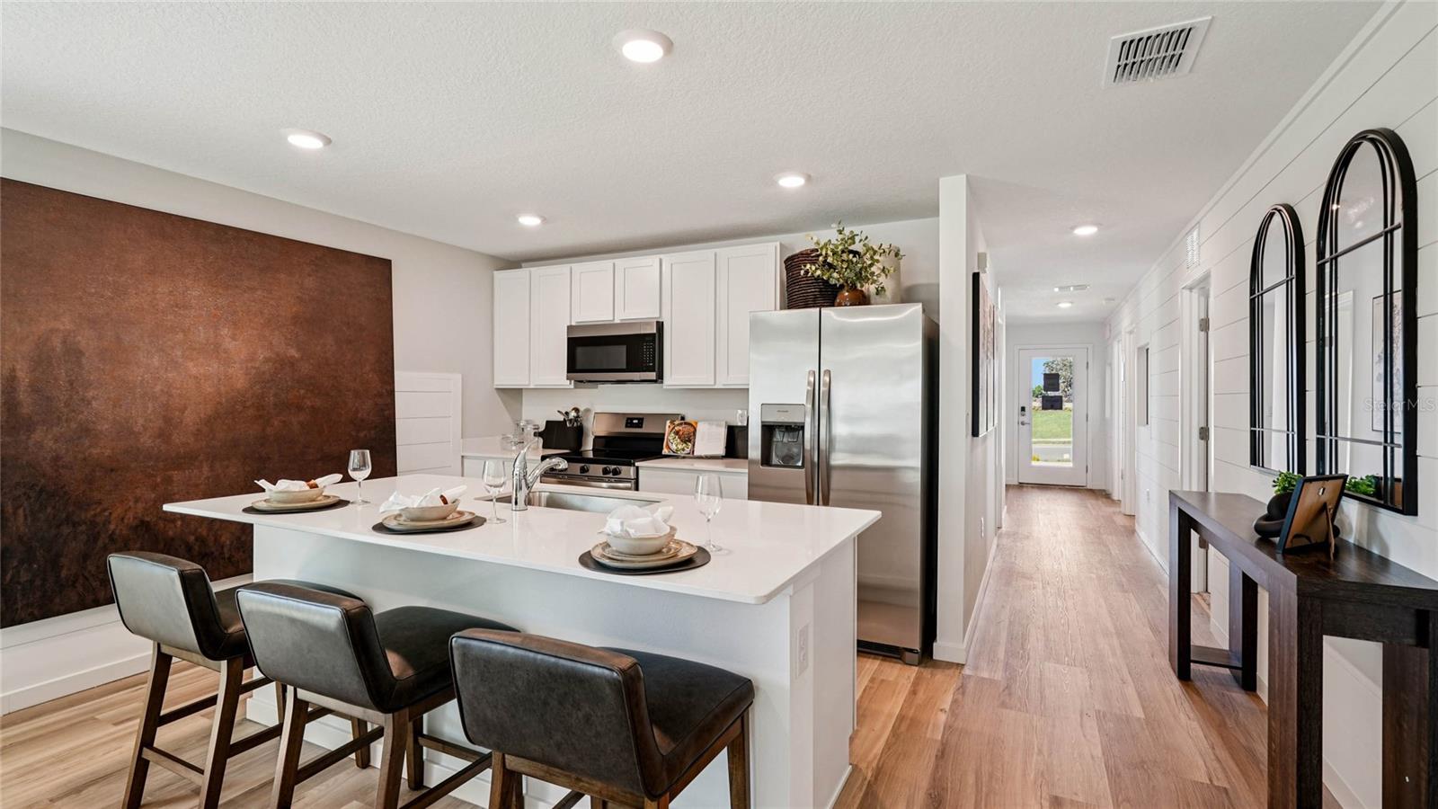 Listing photo id 0 for 4043 Kona Circle