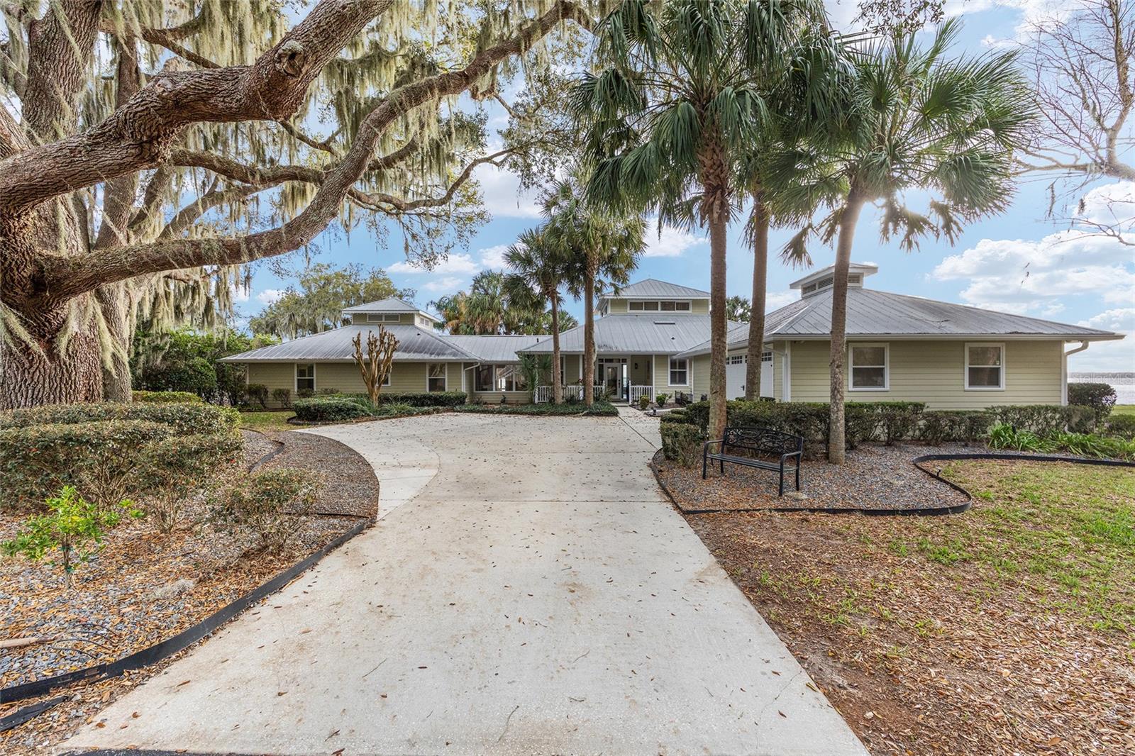 Image 11 of 93 For 14261 128th Street