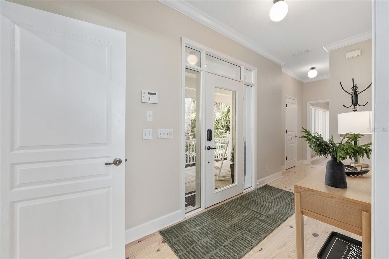 Image 18 of 93 For 14261 128th Street