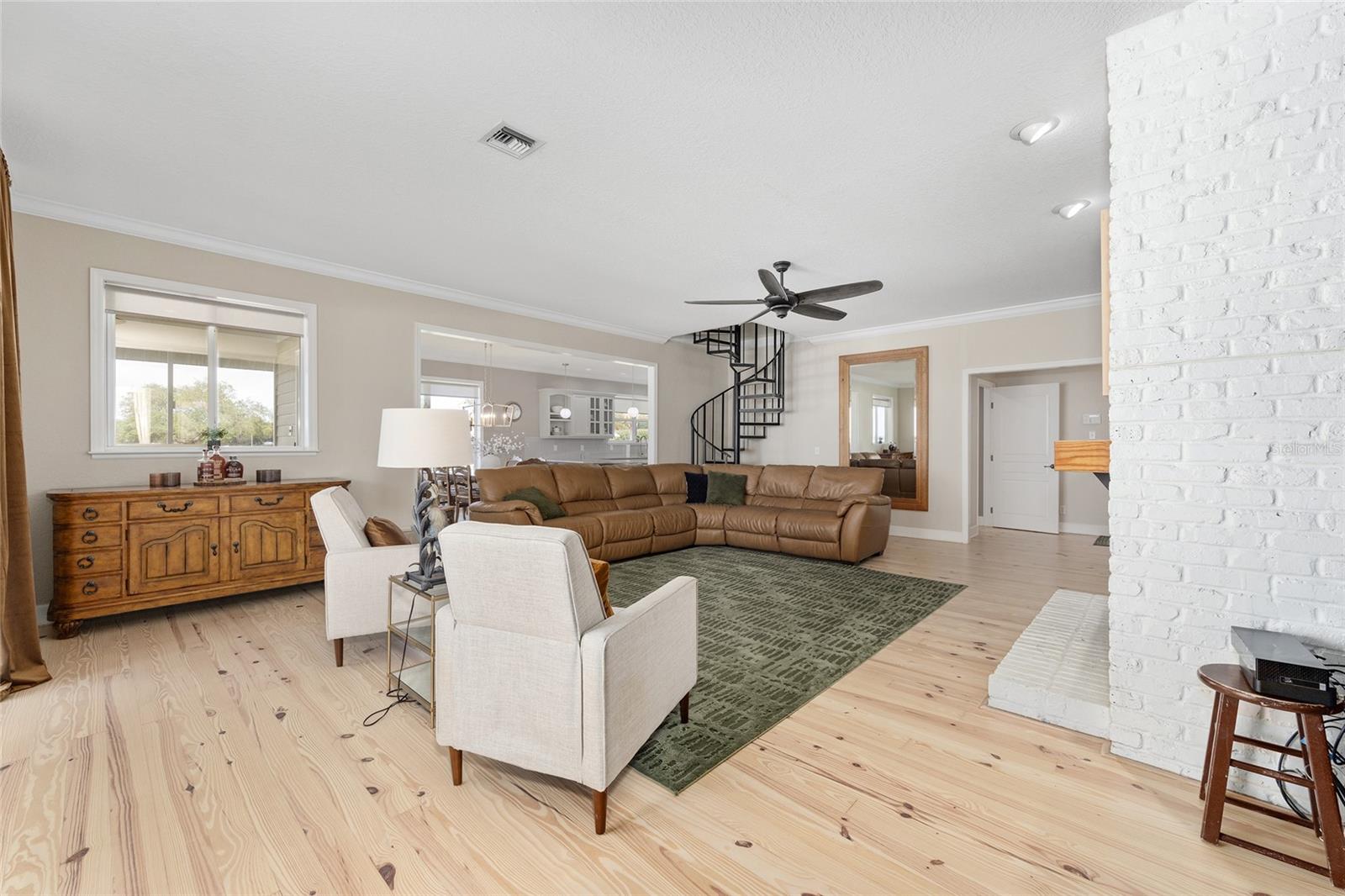 Image 20 of 93 For 14261 128th Street