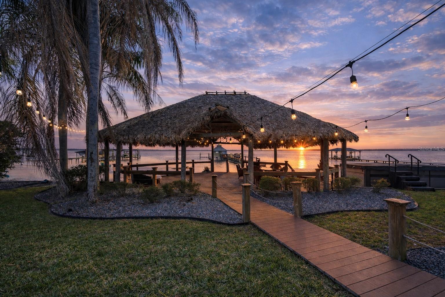 Image 4 of 93 For 14261 128th Street