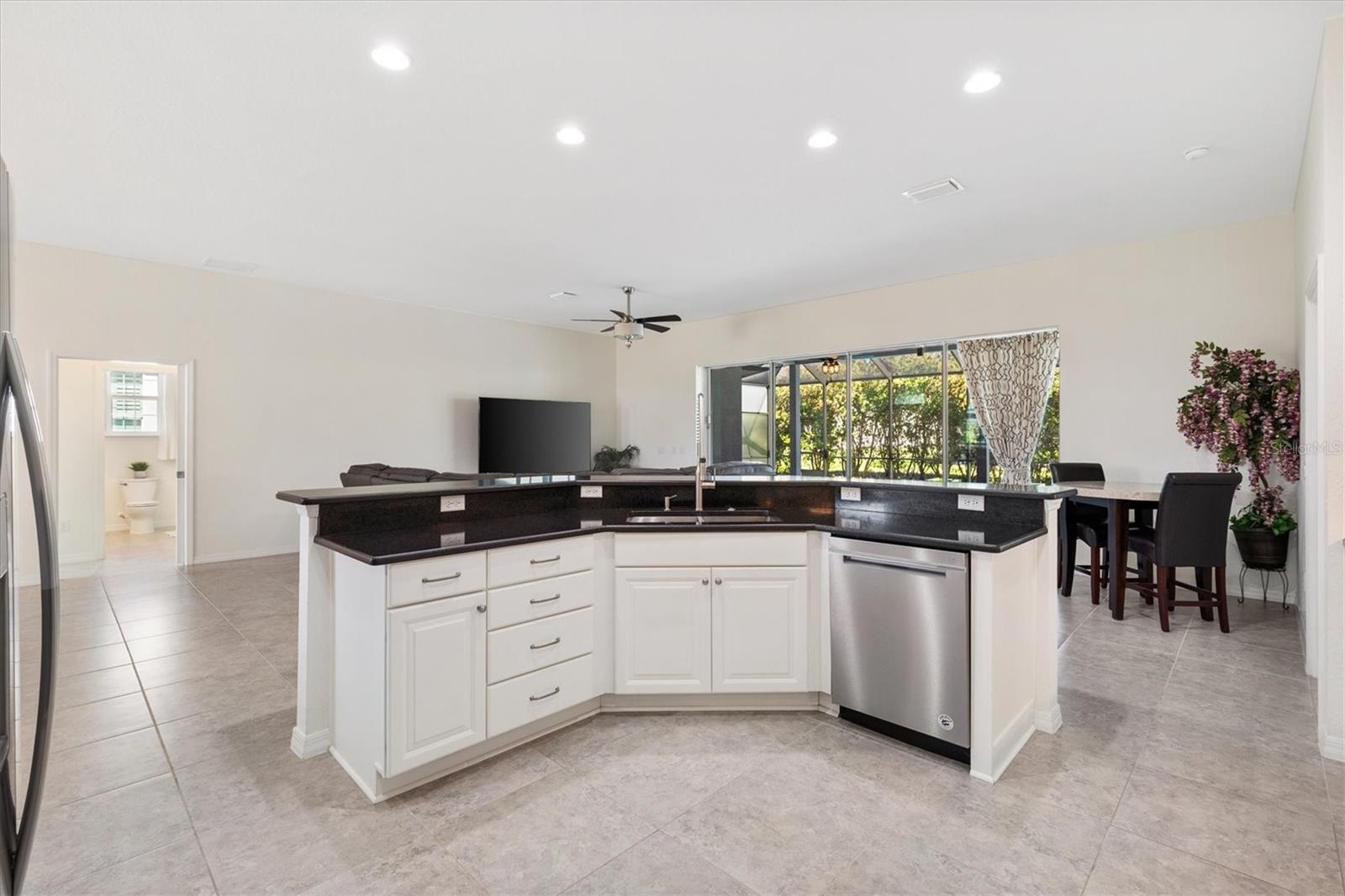 Image 11 of 60 For 10945 168th Loop