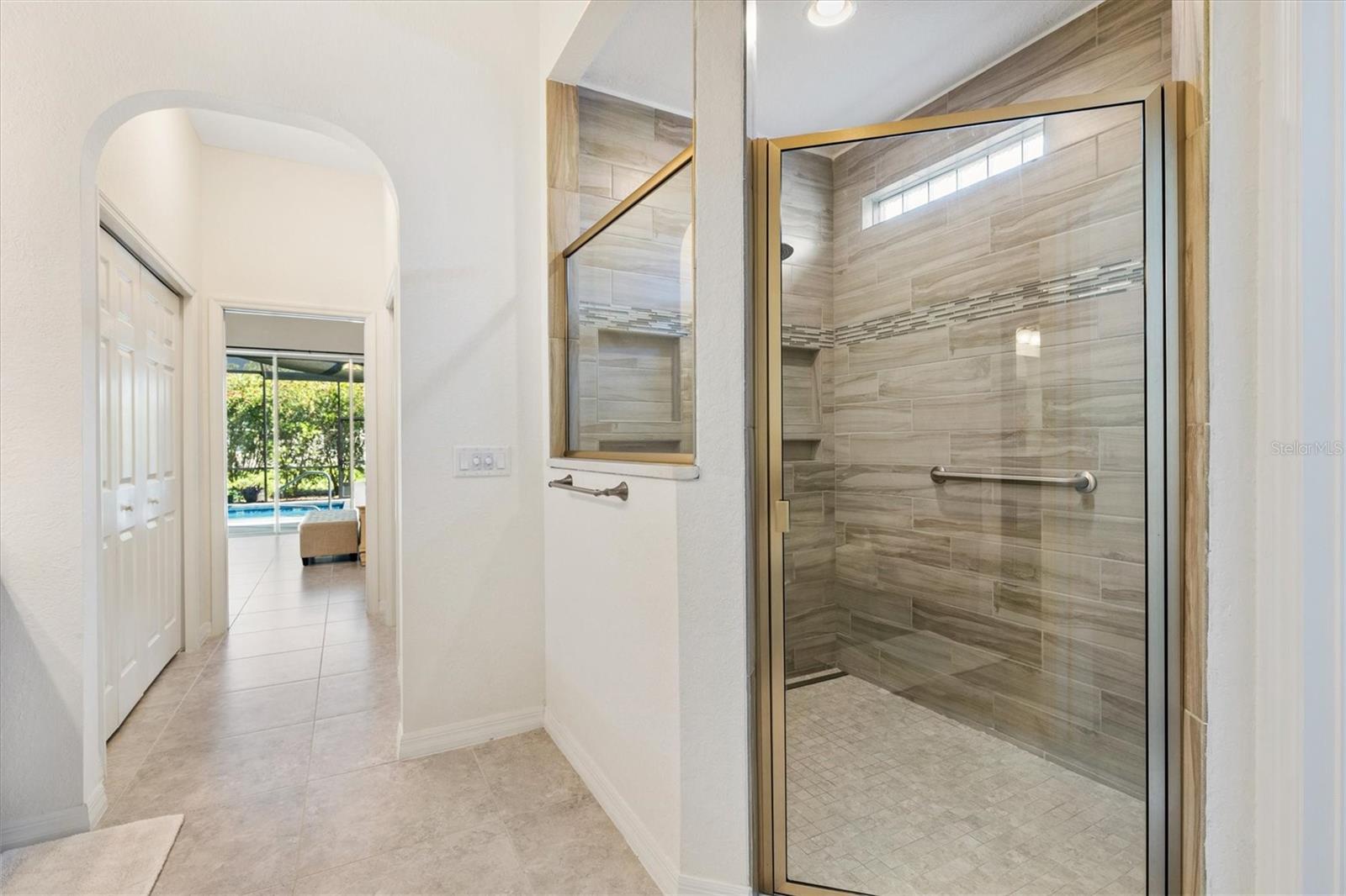 Image 17 of 60 For 10945 168th Loop