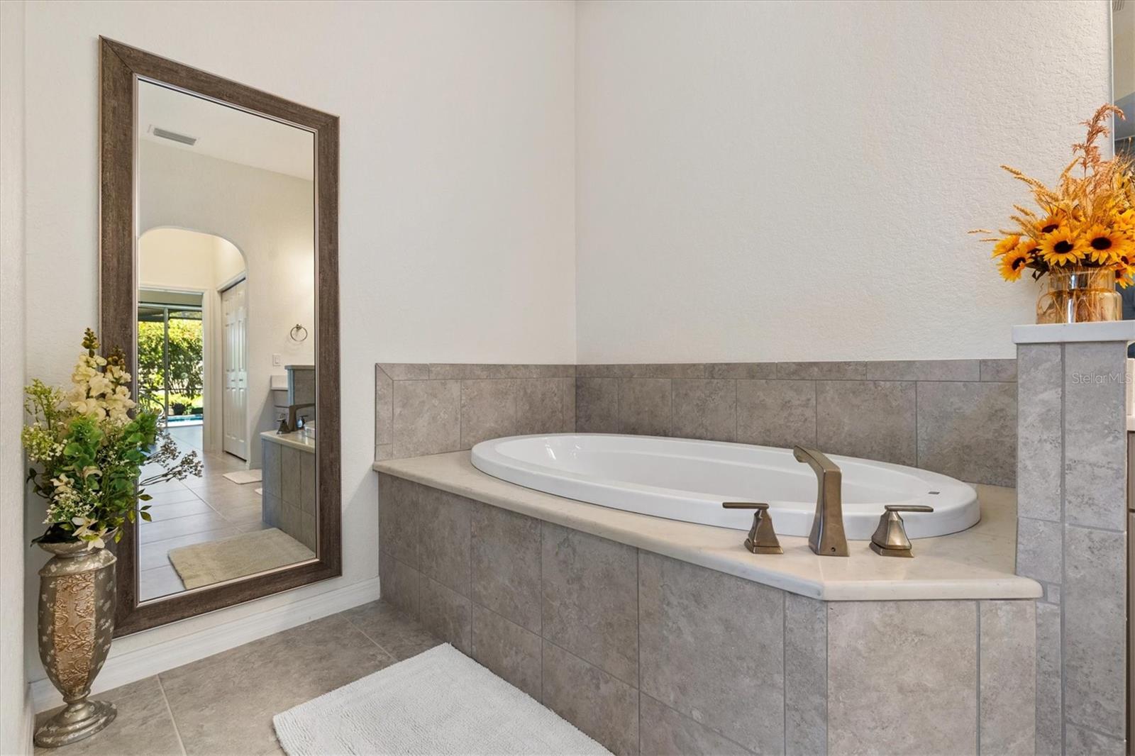 Image 19 of 60 For 10945 168th Loop