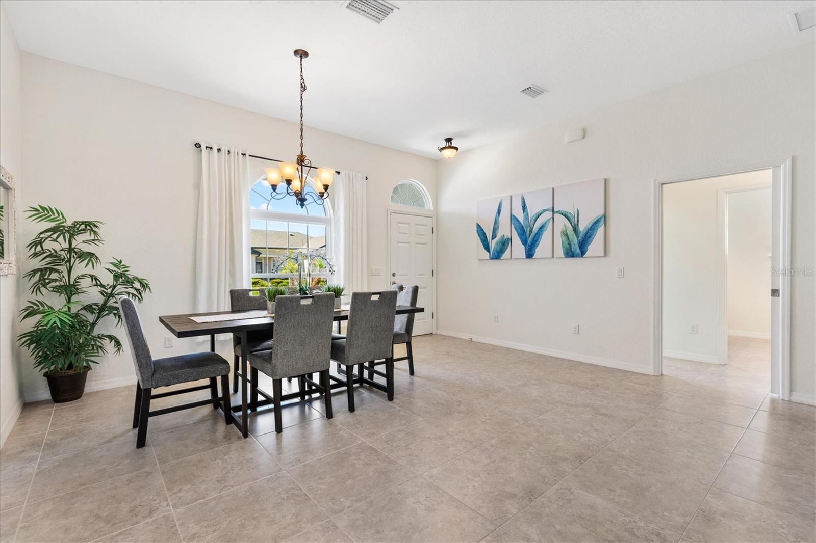 Image 4 of 60 For 10945 168th Loop