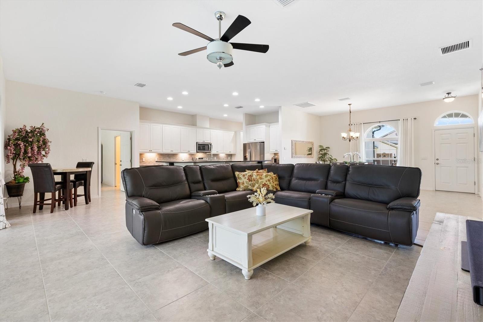 Image 5 of 60 For 10945 168th Loop