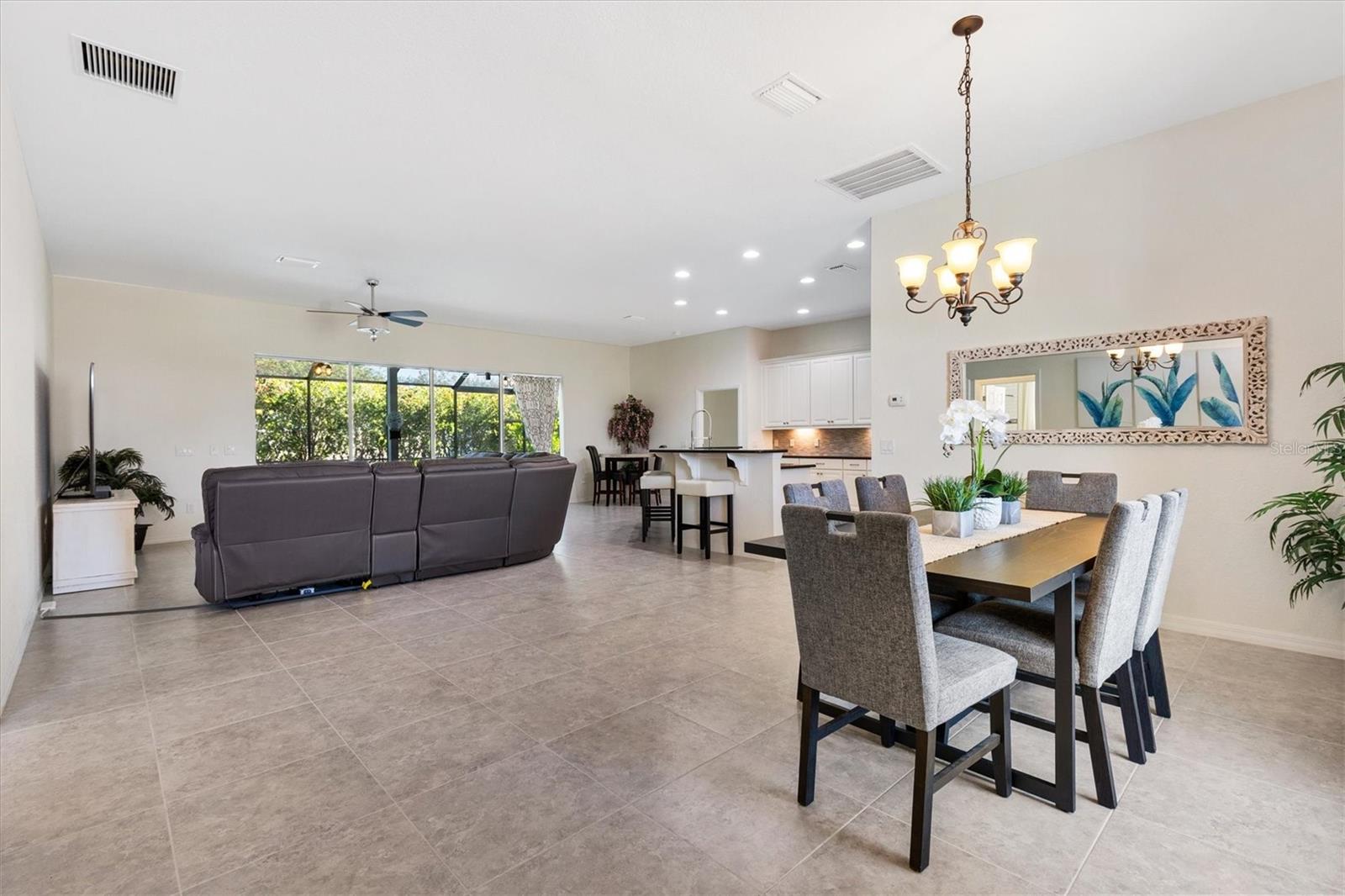 Image 6 of 60 For 10945 168th Loop