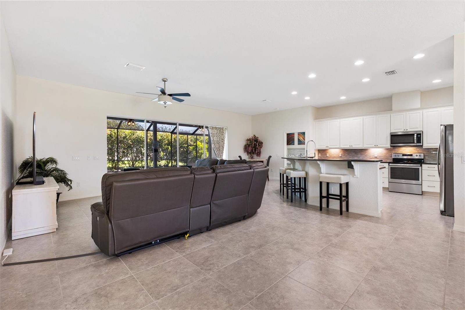 Image 8 of 60 For 10945 168th Loop