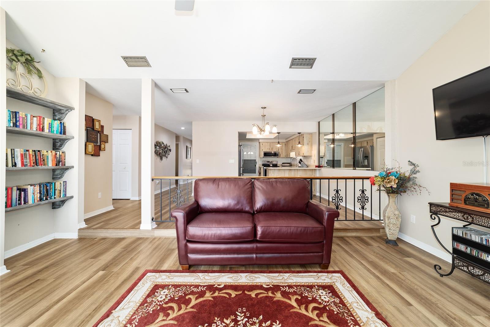 Image 14 of 43 For 1703 38th Avenue