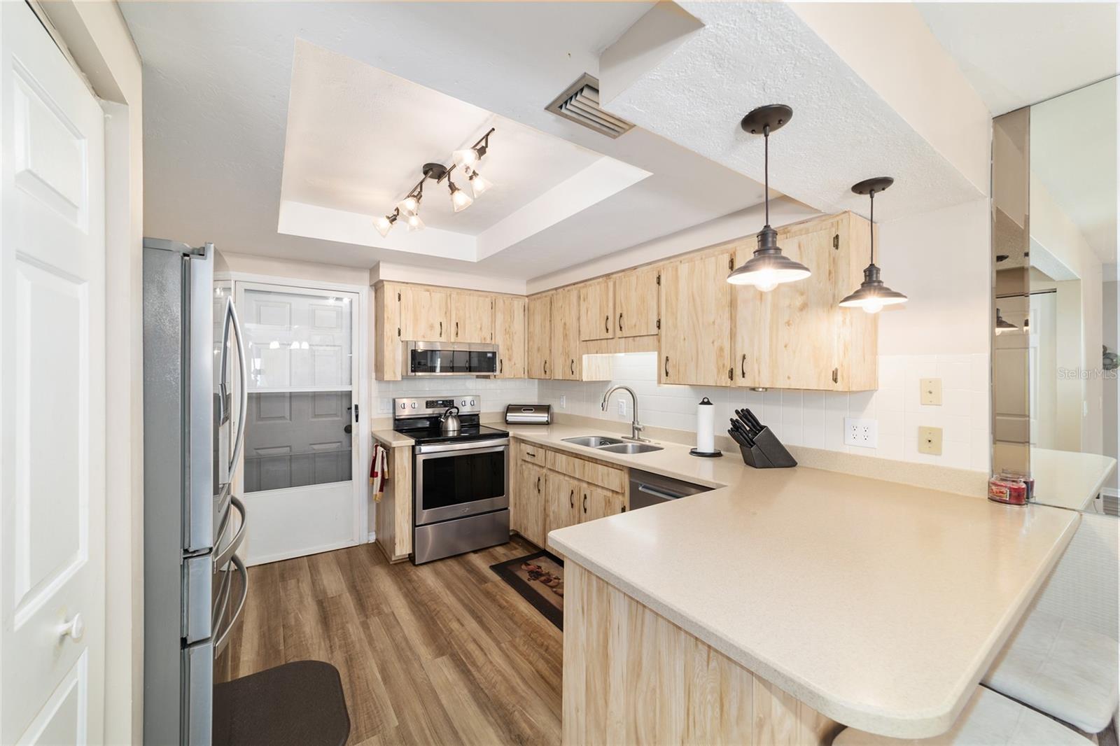 Image 18 of 43 For 1703 38th Avenue