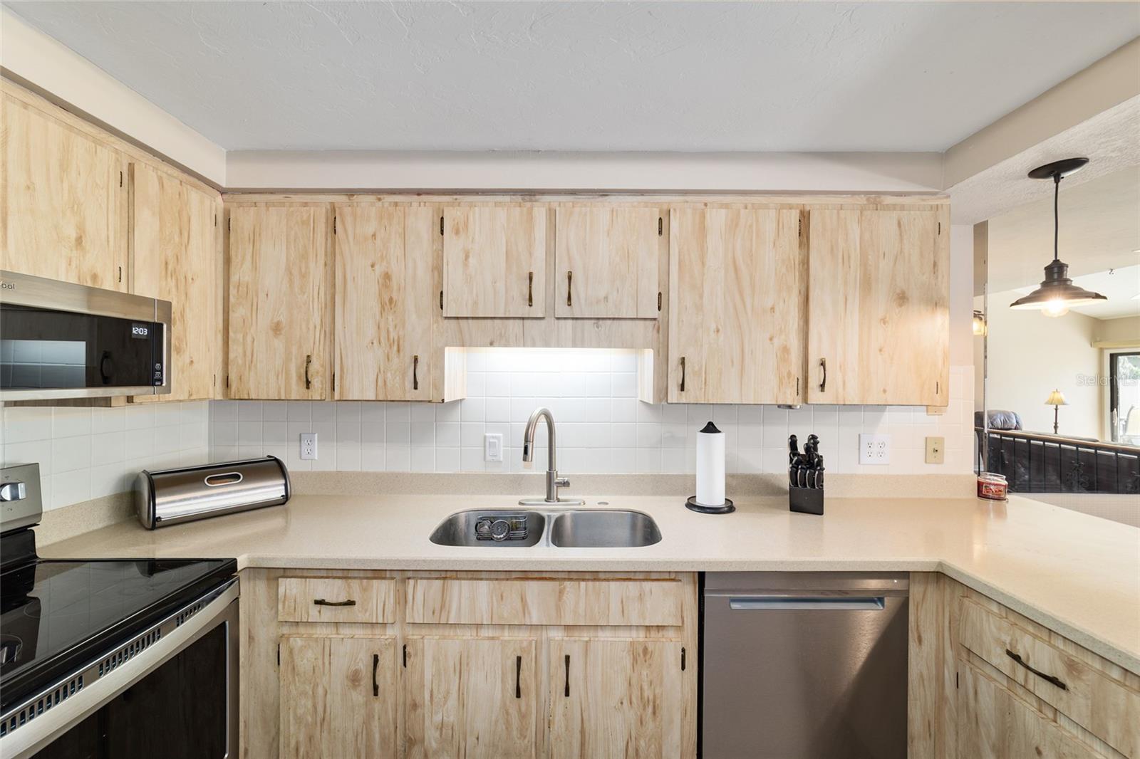 Image 19 of 43 For 1703 38th Avenue