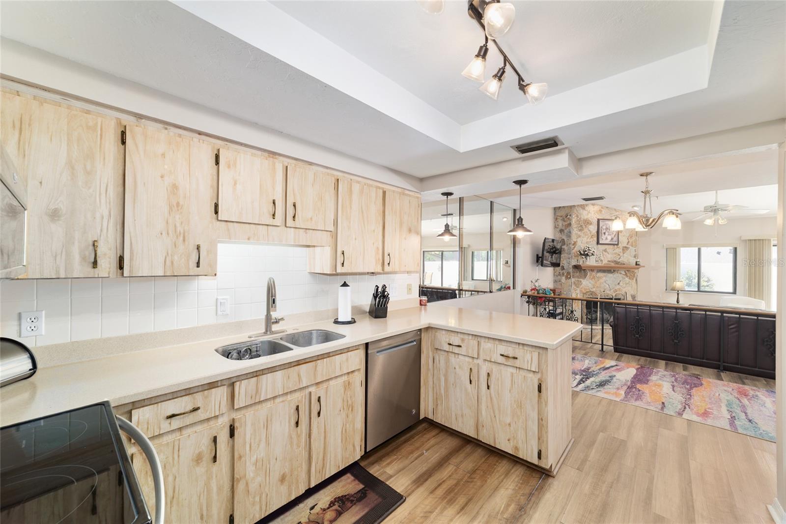 Image 22 of 43 For 1703 38th Avenue