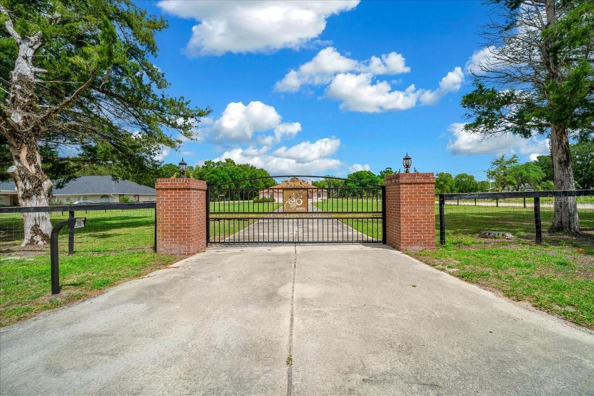 Image 15 of 82 For 5085 38th Street