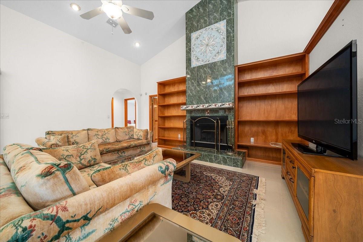 Image 49 of 82 For 5085 38th Street