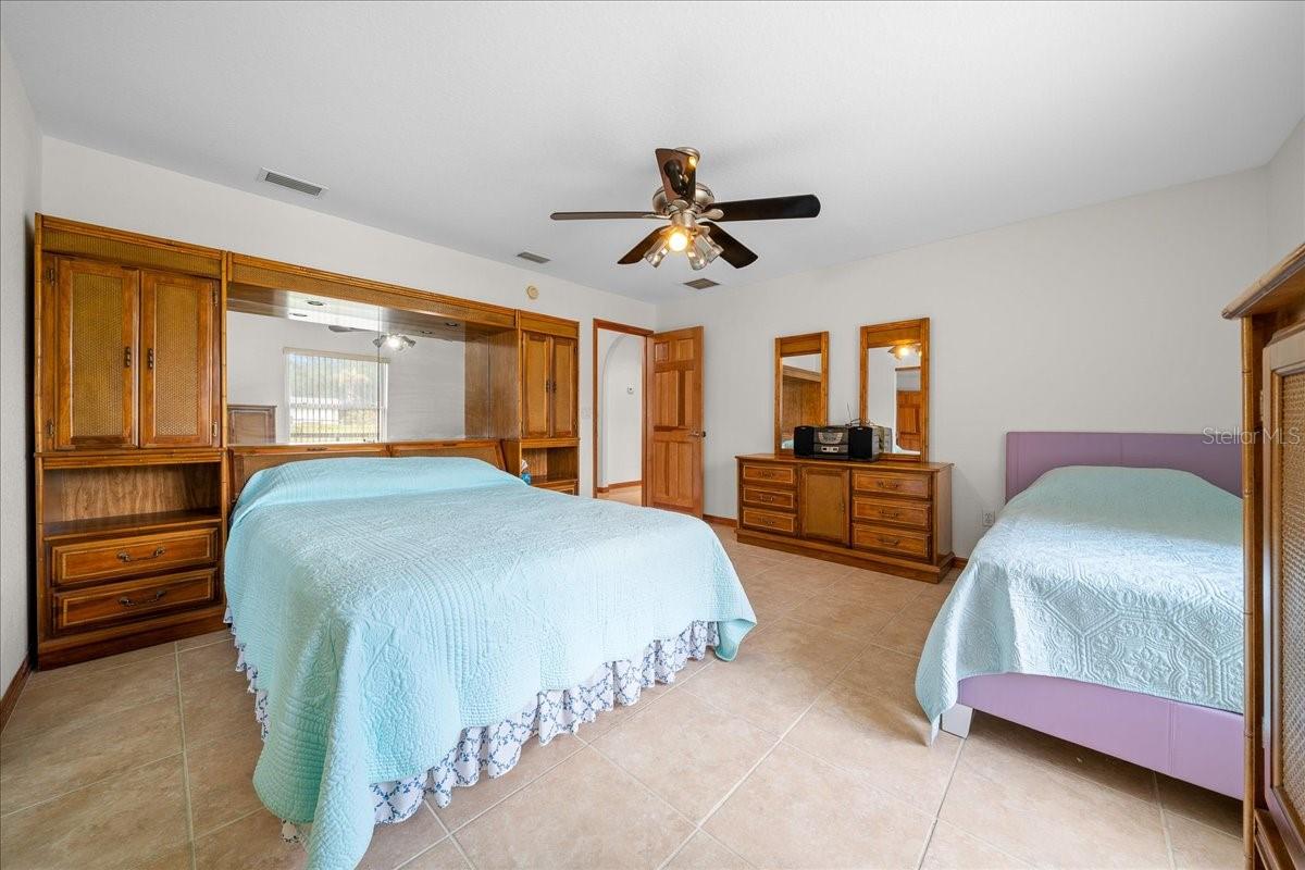 Image 56 of 82 For 5085 38th Street