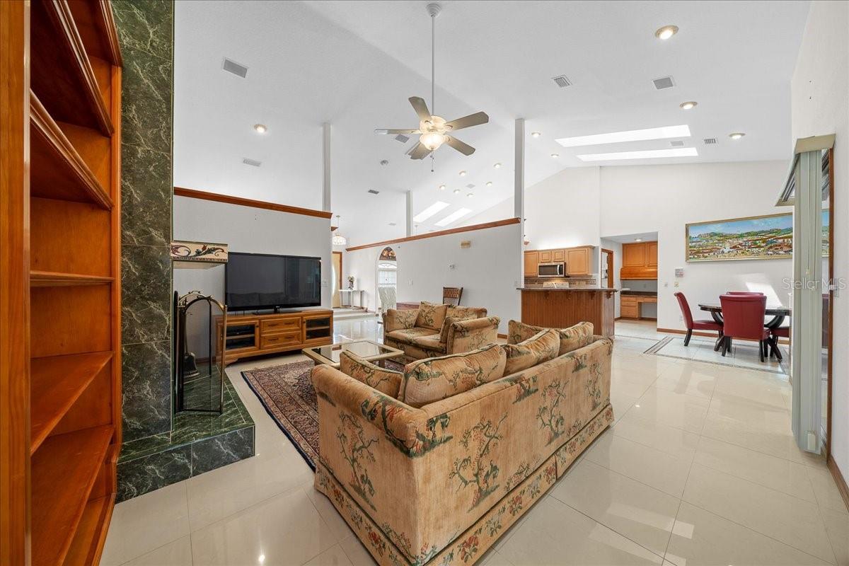 Image 62 of 82 For 5085 38th Street