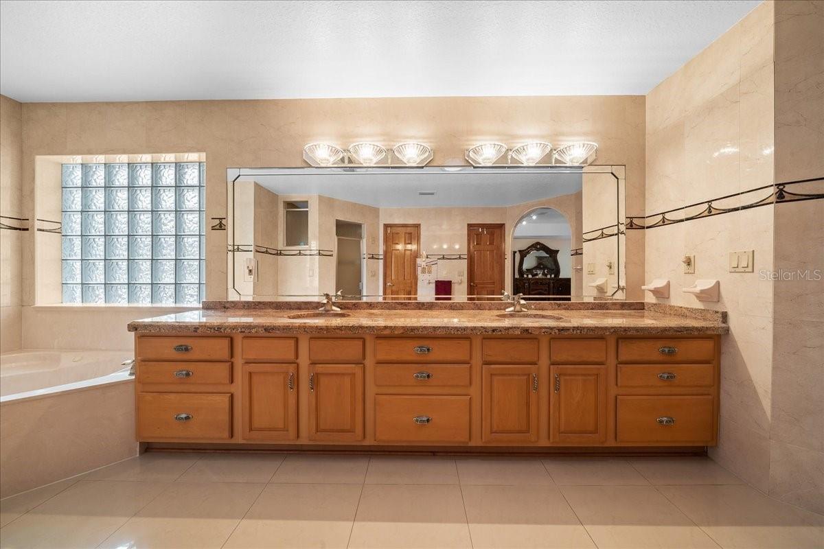 Image 71 of 82 For 5085 38th Street