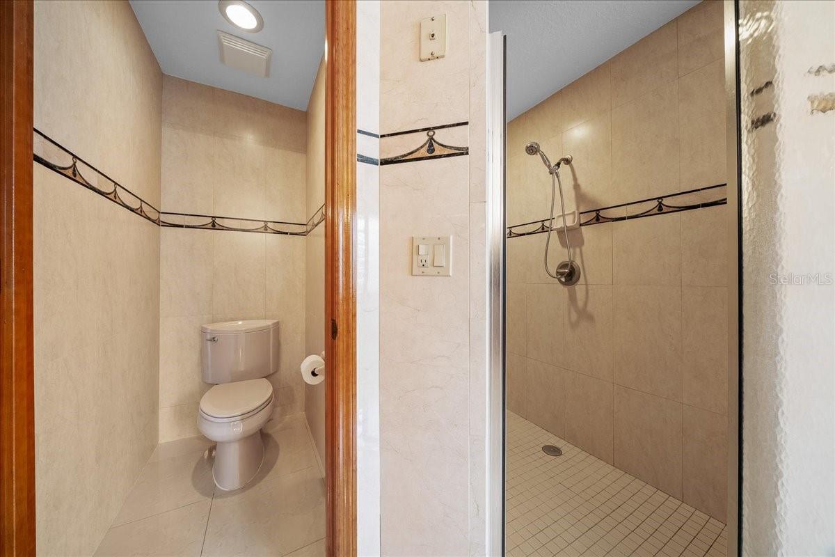 Image 72 of 82 For 5085 38th Street