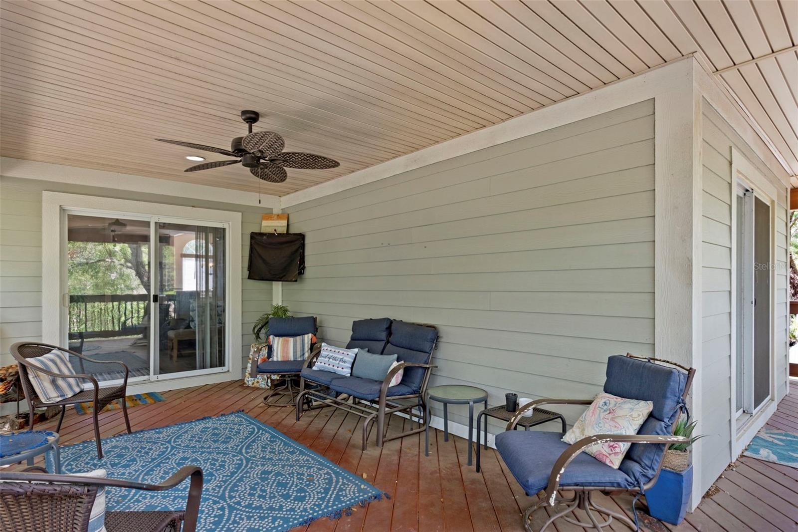 Listing photo id 13 for 6779 Pinebranch Point