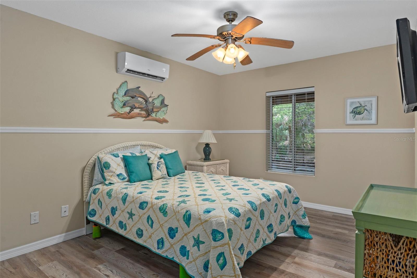 Listing photo id 18 for 6779 Pinebranch Point