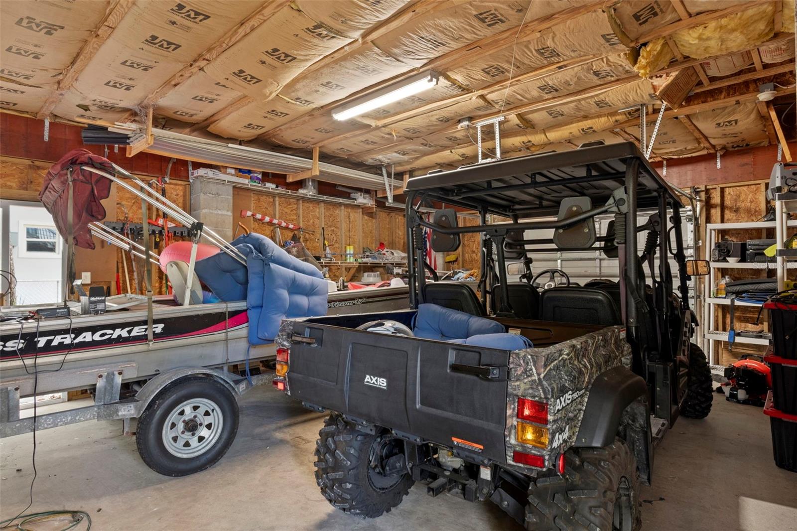 Listing photo id 21 for 6779 Pinebranch Point