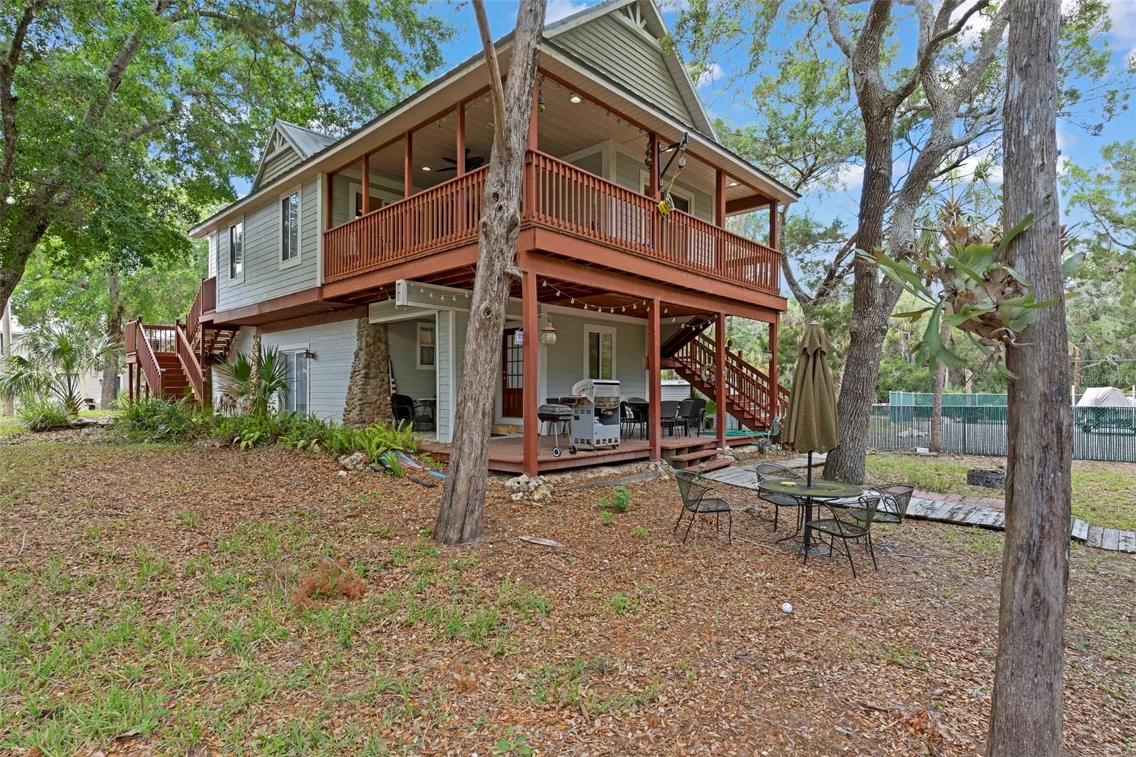 Listing photo id 25 for 6779 Pinebranch Point
