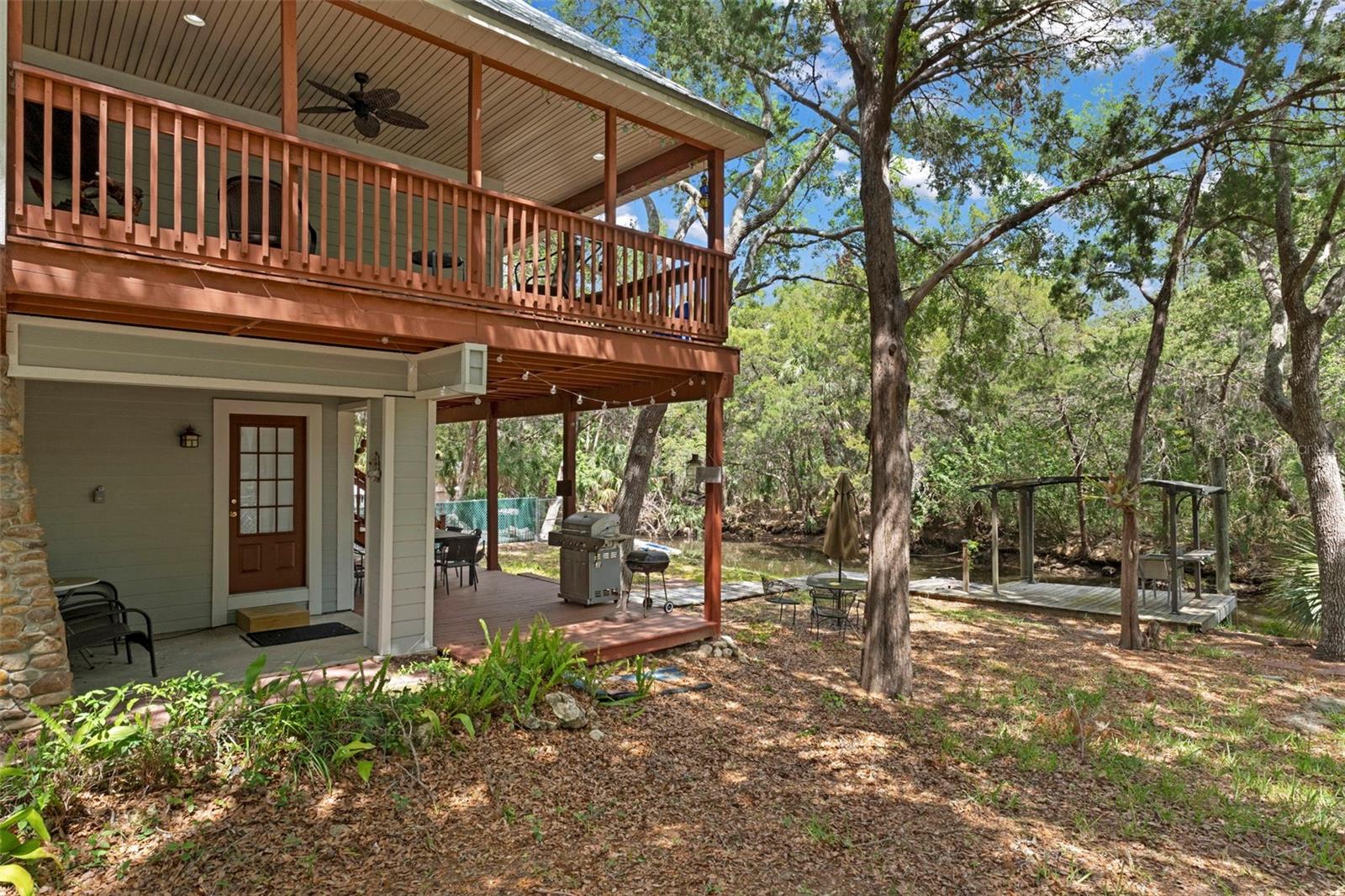 Listing photo id 26 for 6779 Pinebranch Point