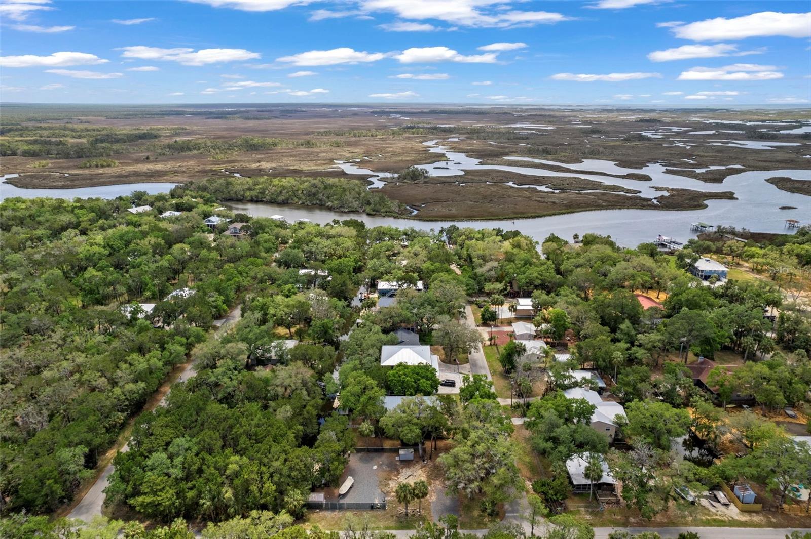 Listing photo id 34 for 6779 Pinebranch Point