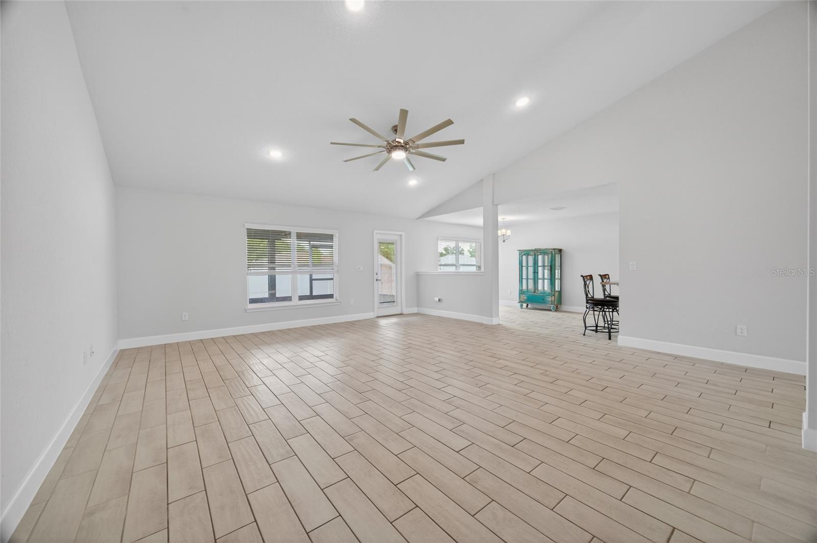 Image 10 of 40 For 8356 59th Terrace