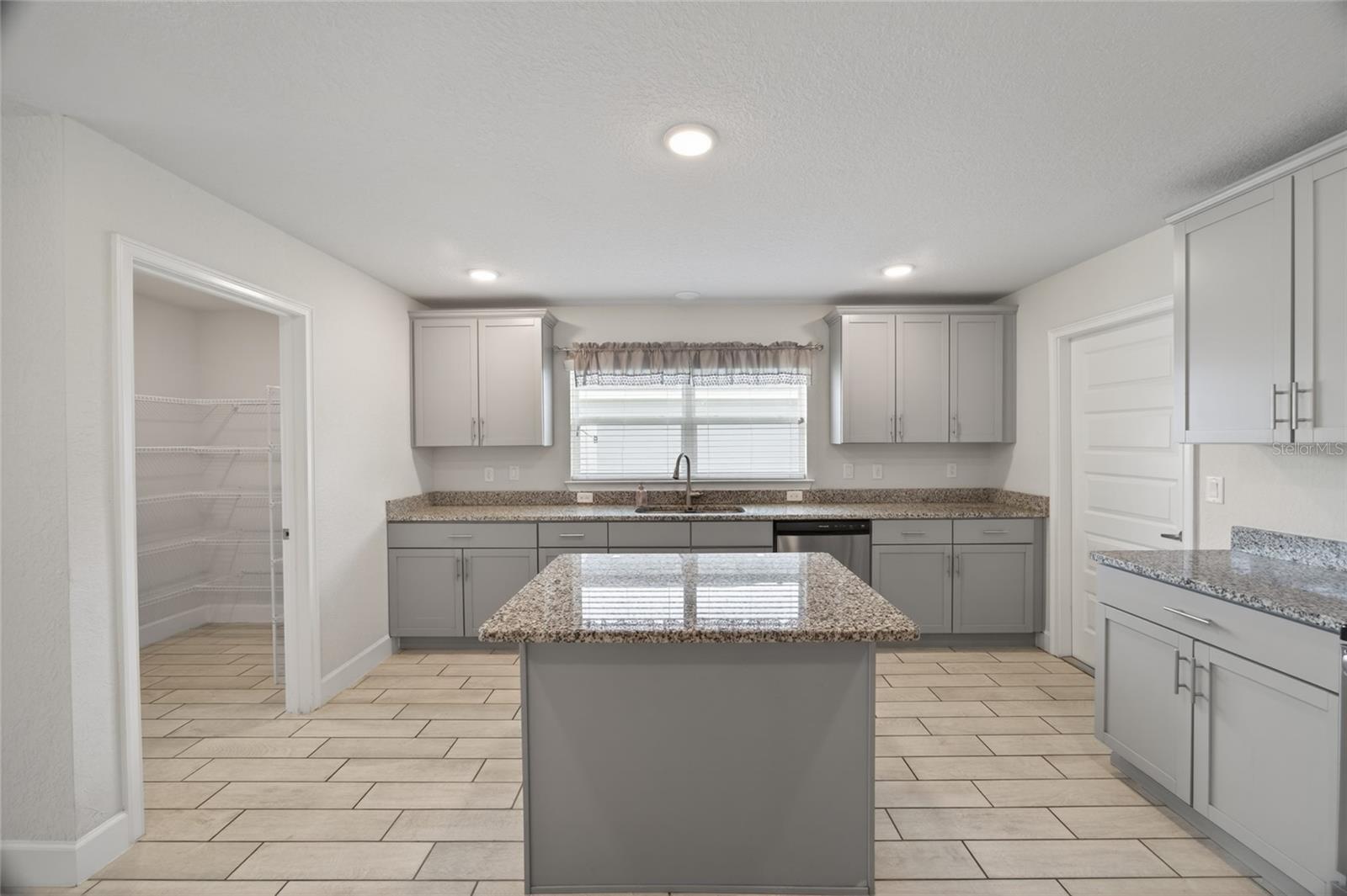 Image 16 of 40 For 8356 59th Terrace