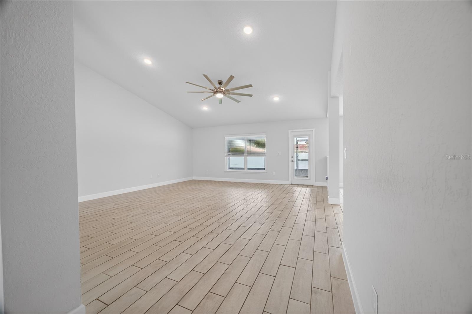 Image 9 of 40 For 8356 59th Terrace
