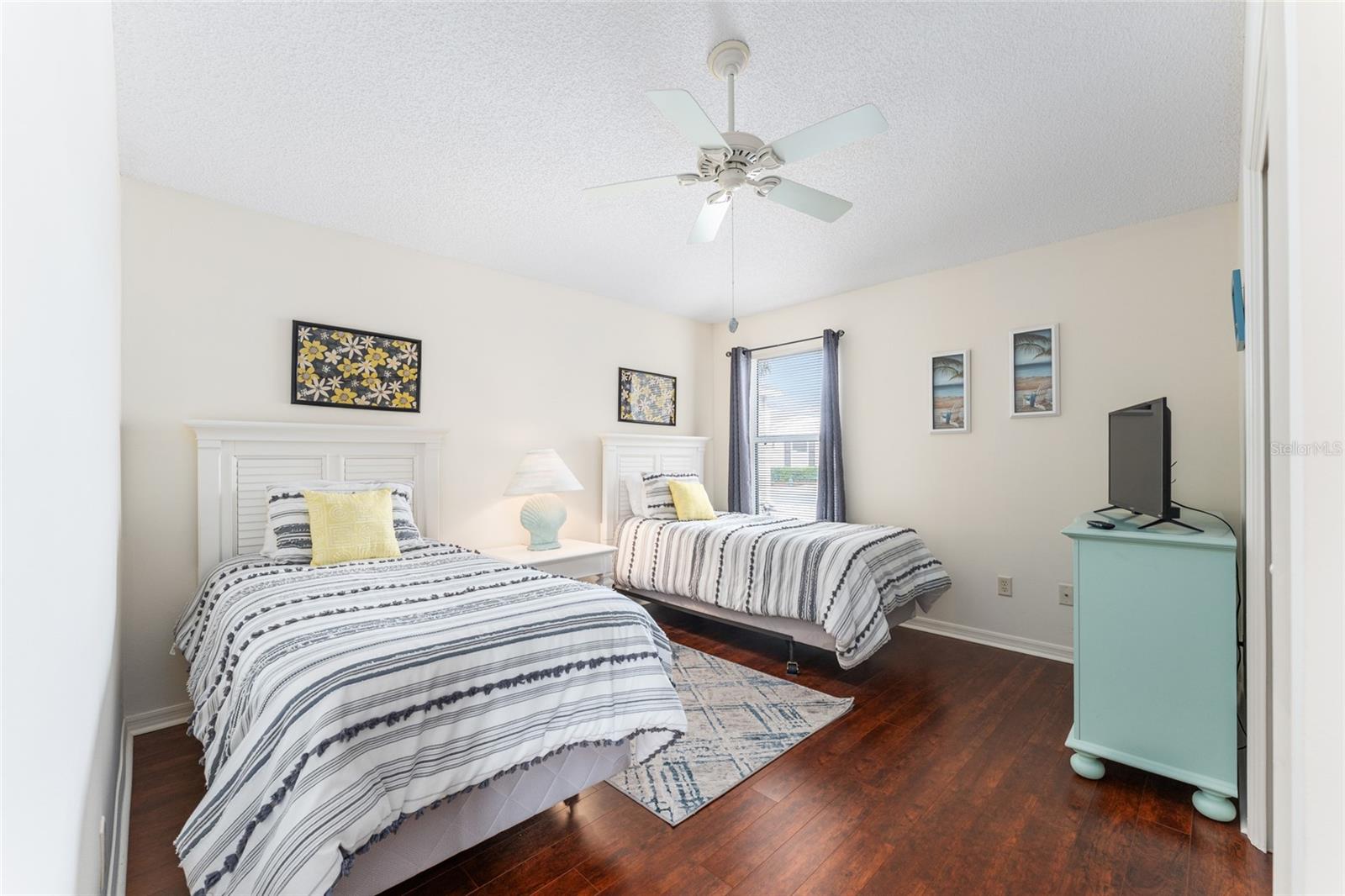 Image 15 of 28 For 2367 Camden Terrace