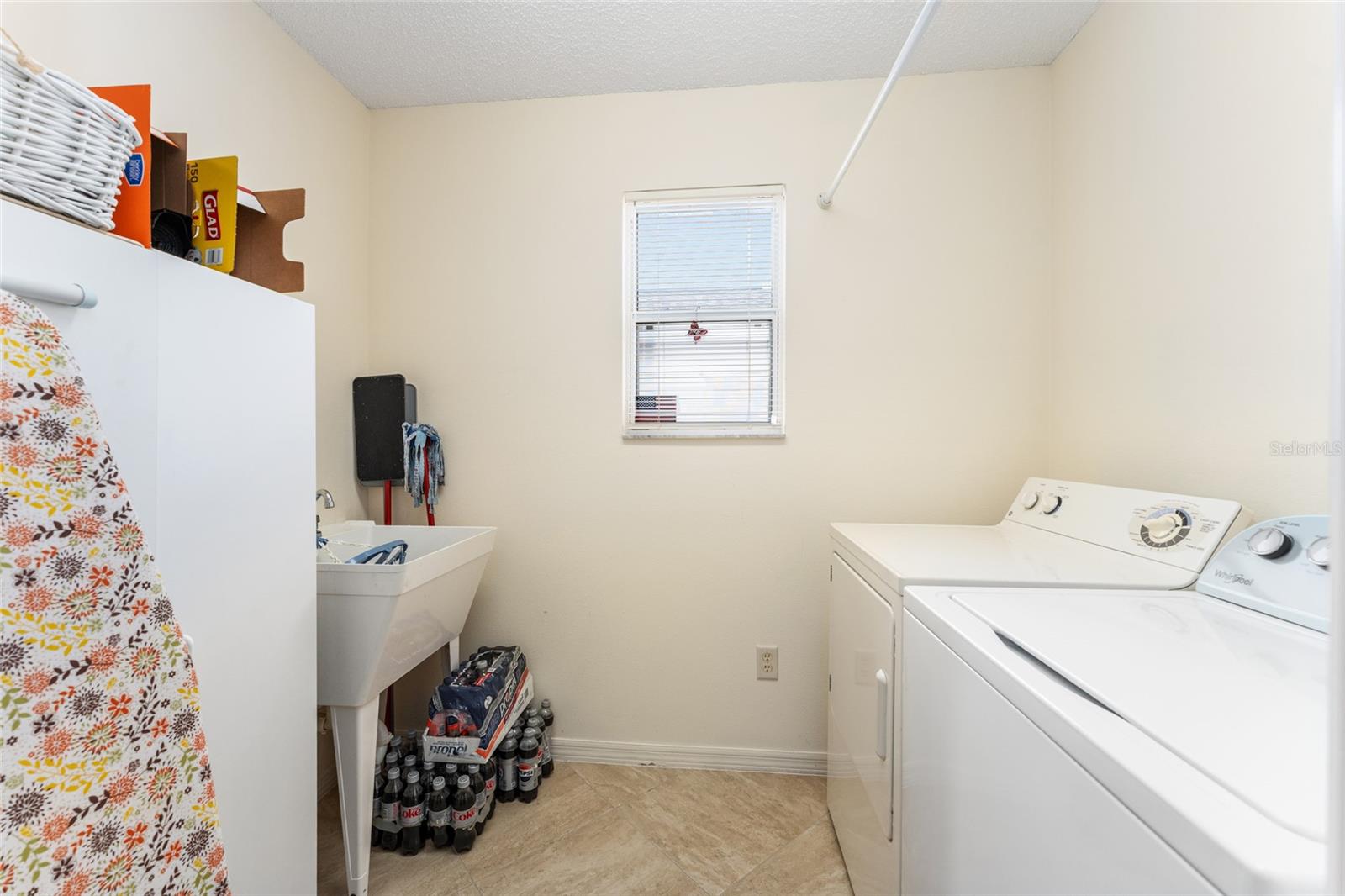 Image 17 of 28 For 2367 Camden Terrace