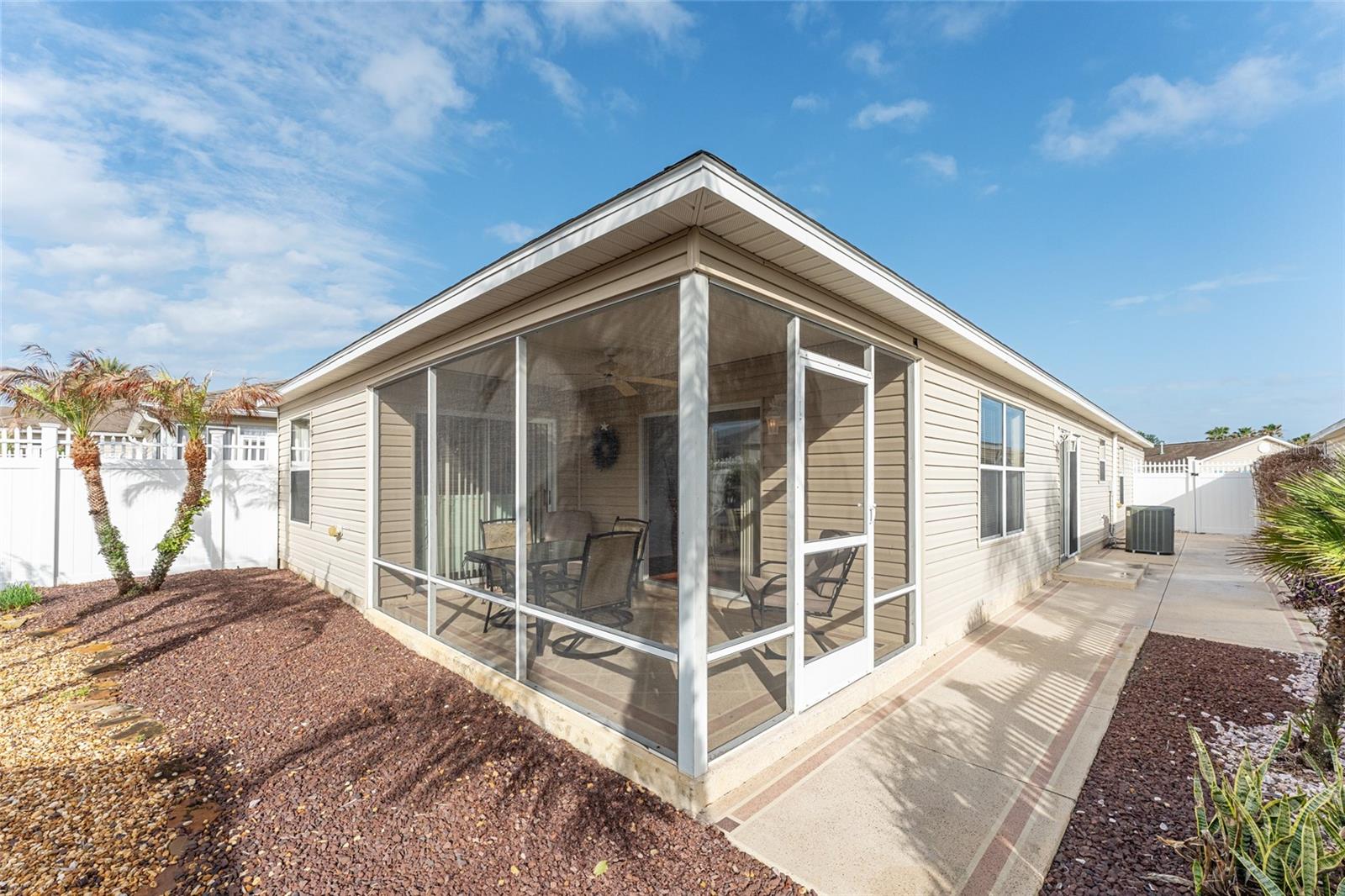 Image 24 of 28 For 2367 Camden Terrace