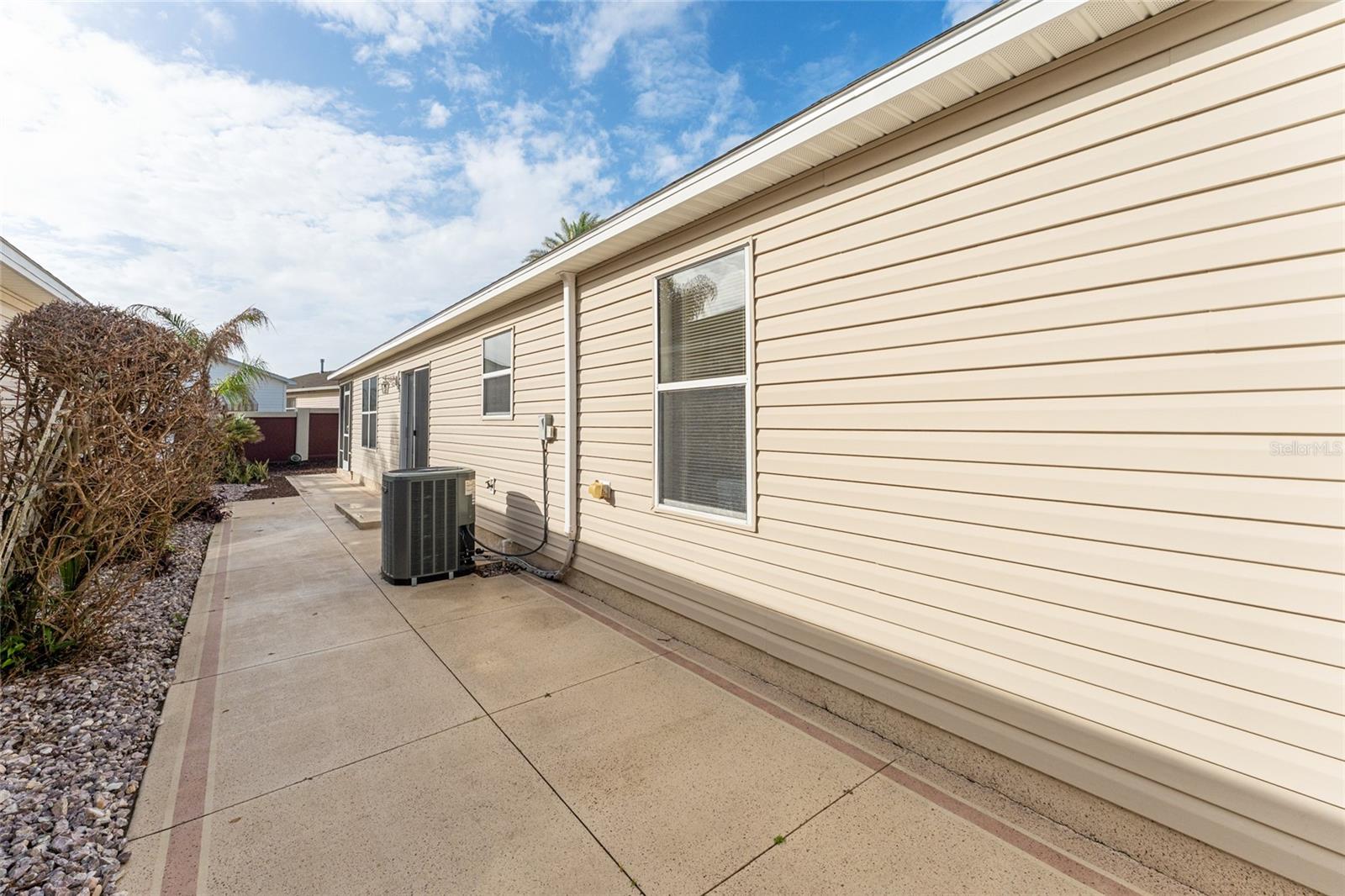 Image 25 of 28 For 2367 Camden Terrace