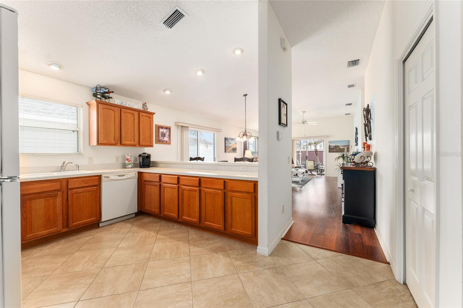 Image 4 of 28 For 2367 Camden Terrace