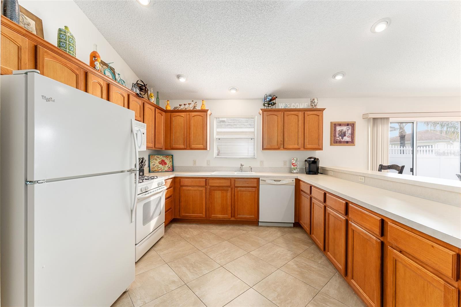 Image 5 of 28 For 2367 Camden Terrace