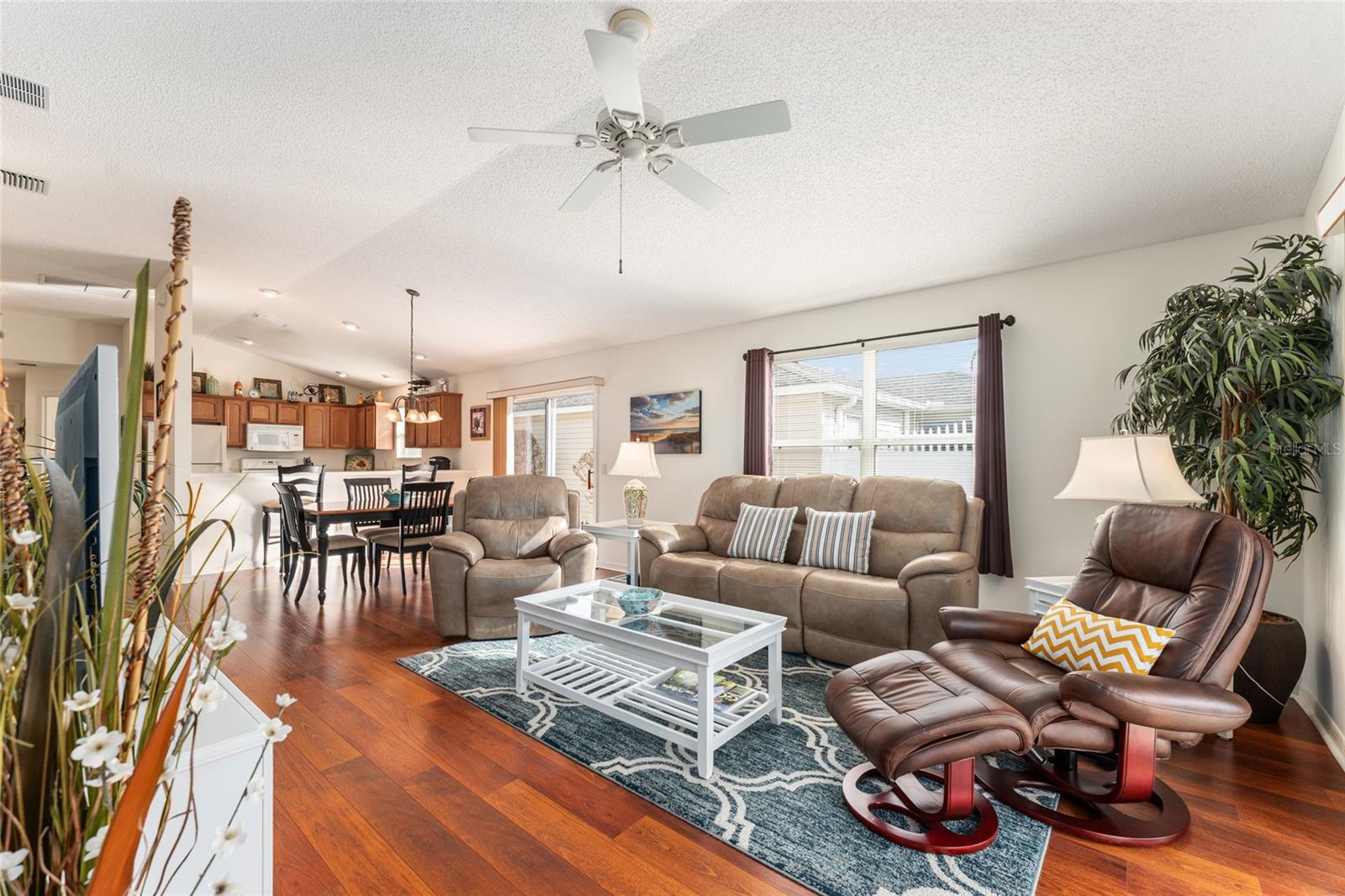 Image 8 of 28 For 2367 Camden Terrace