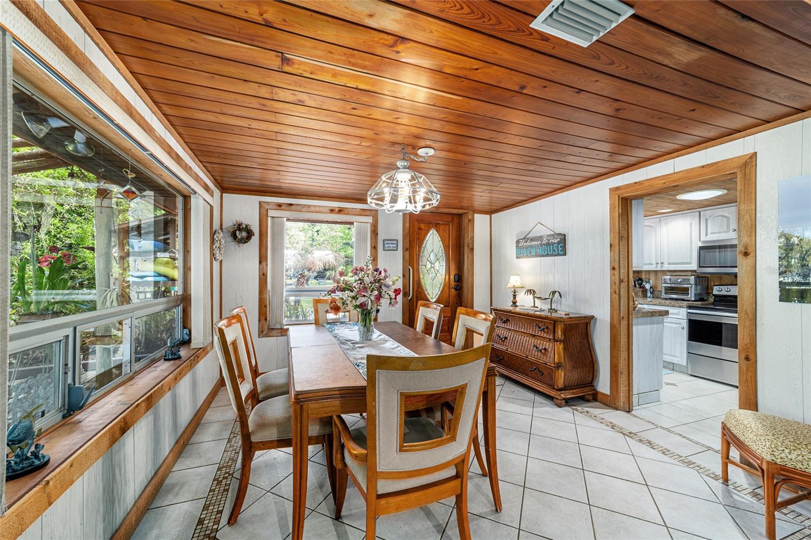 Image 13 of 72 For 11144 190th Avenue