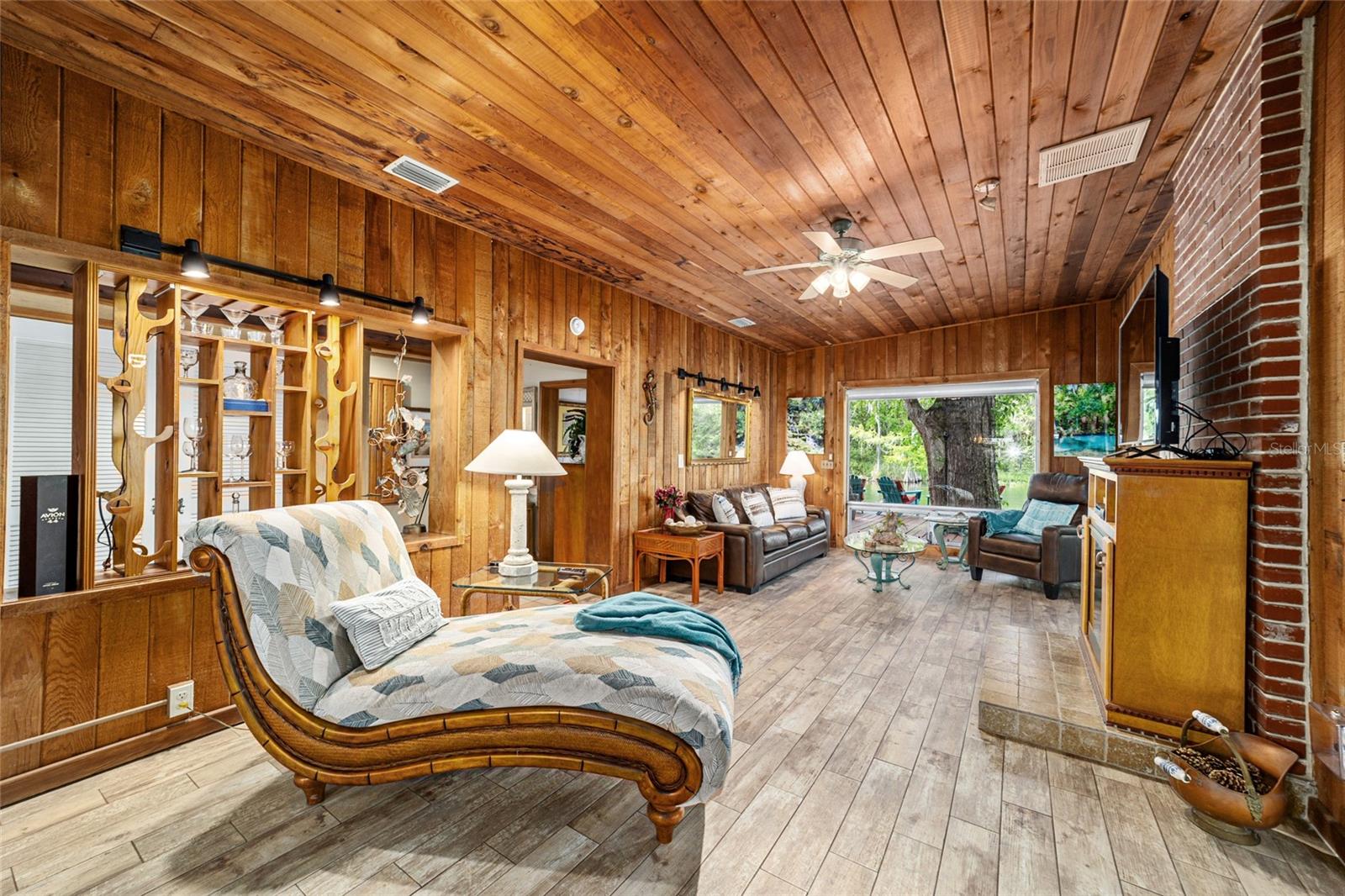 Image 18 of 72 For 11144 190th Avenue