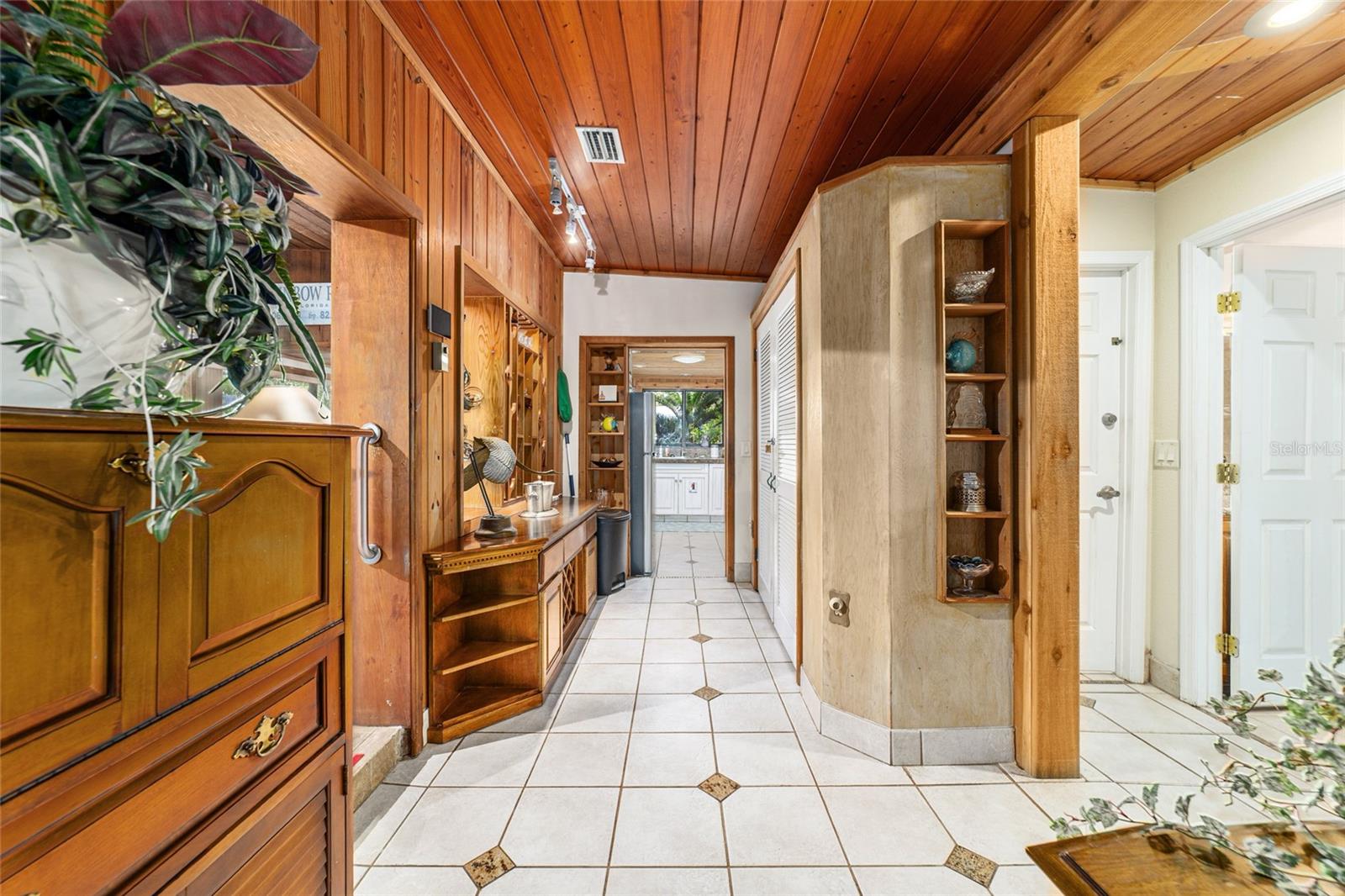 Image 28 of 72 For 11144 190th Avenue