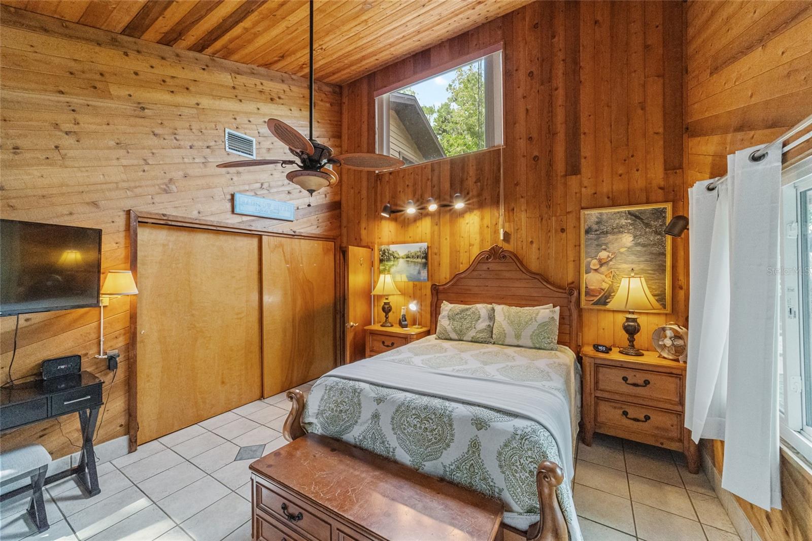 Image 32 of 72 For 11144 190th Avenue