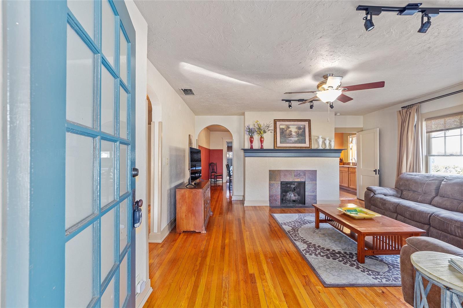 Image 11 of 41 For 114 11th Avenue