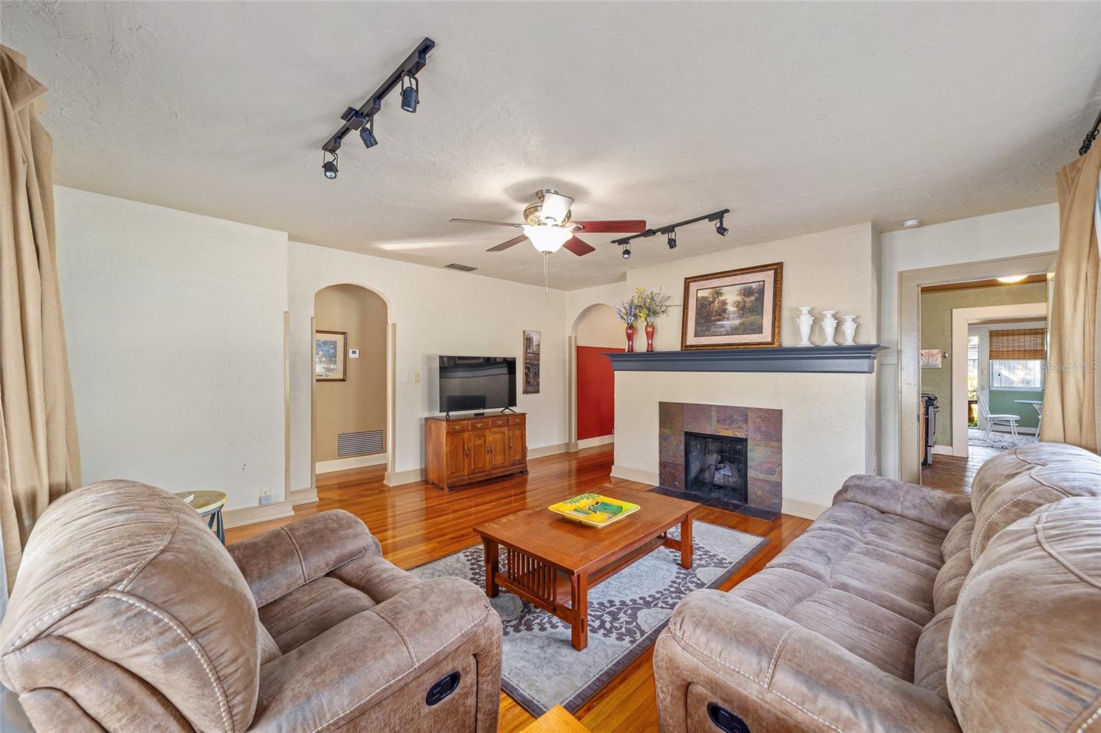 Image 15 of 41 For 114 11th Avenue