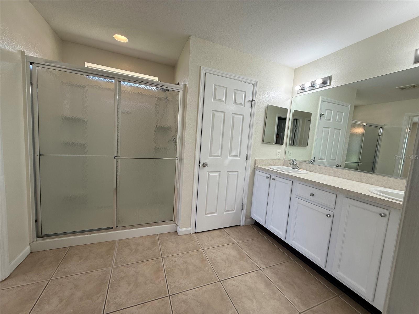 Image 11 of 18 For 4304 54 Court