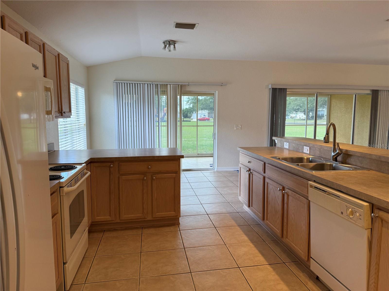 Image 5 of 18 For 4304 54 Court