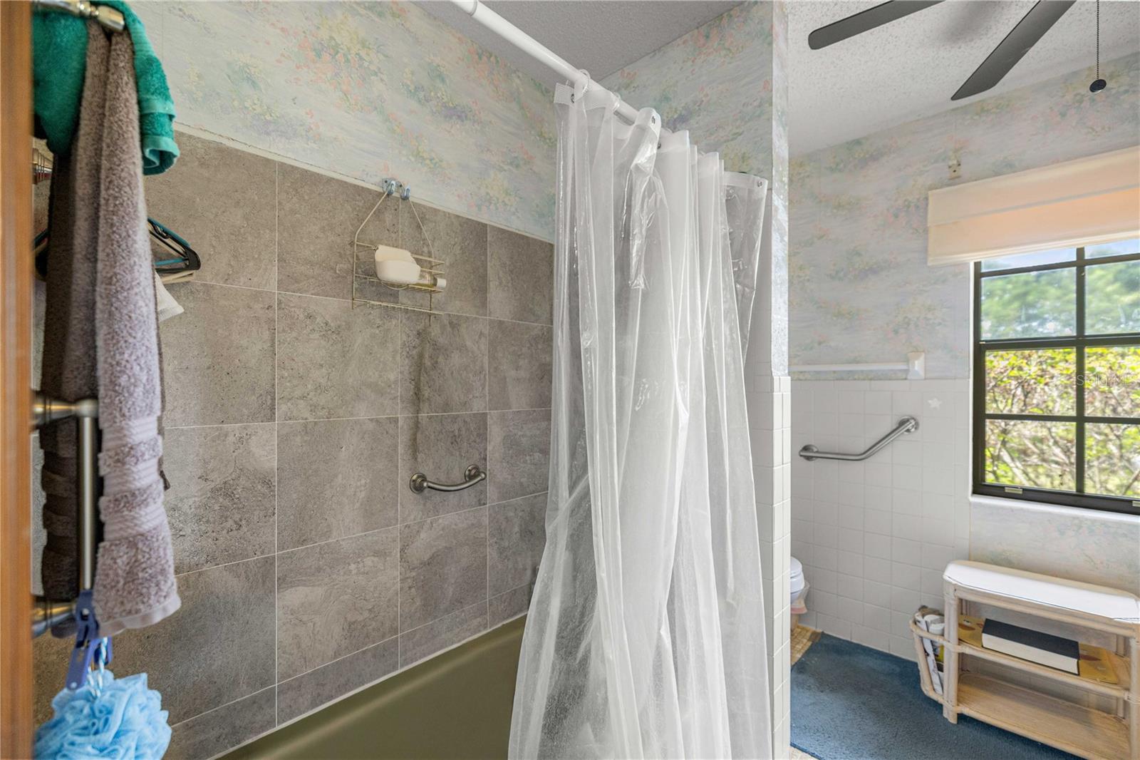 Image 14 of 32 For 4315 10th Place