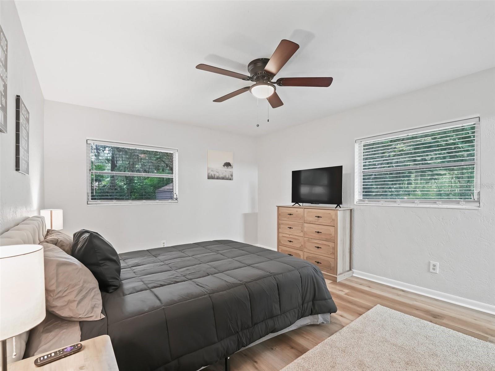 Image 16 of 37 For 1520 12th Street