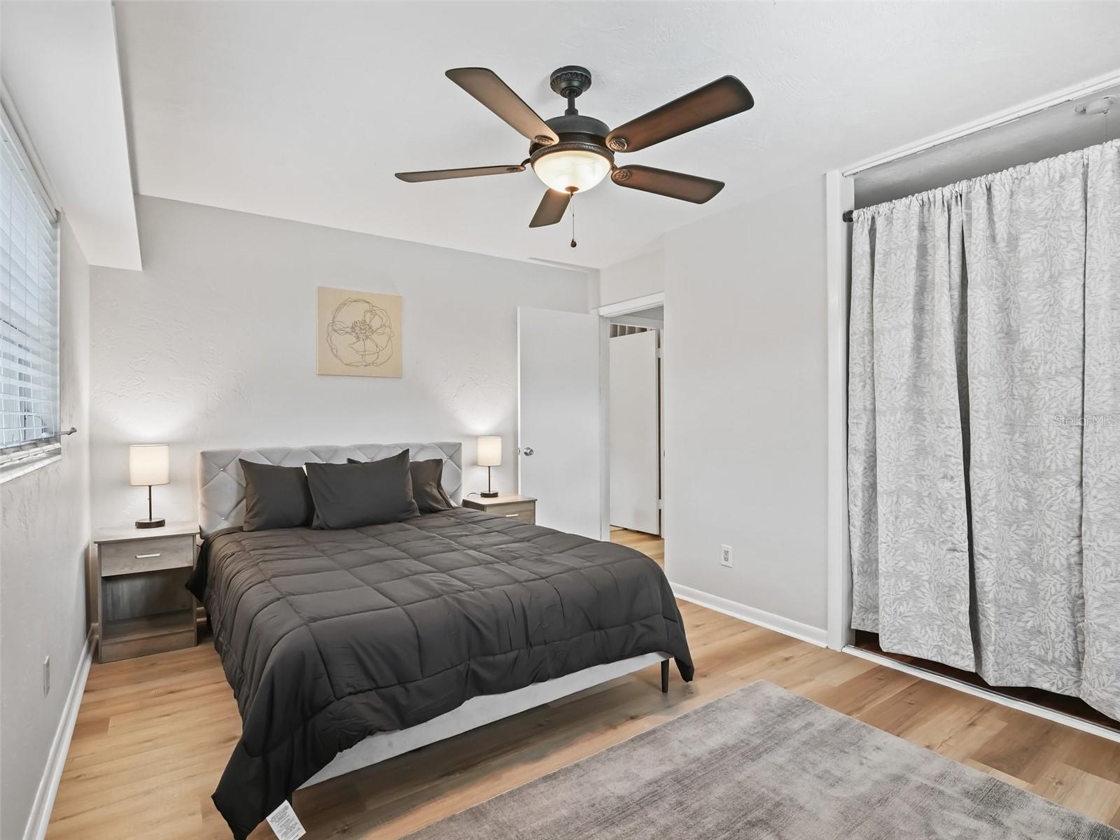 Image 23 of 37 For 1520 12th Street