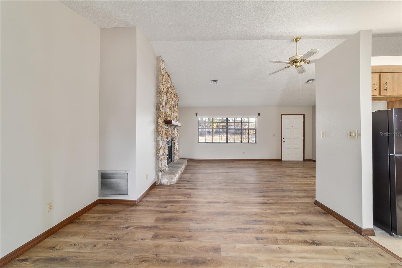 Image 21 of 58 For 3345 43rd Place